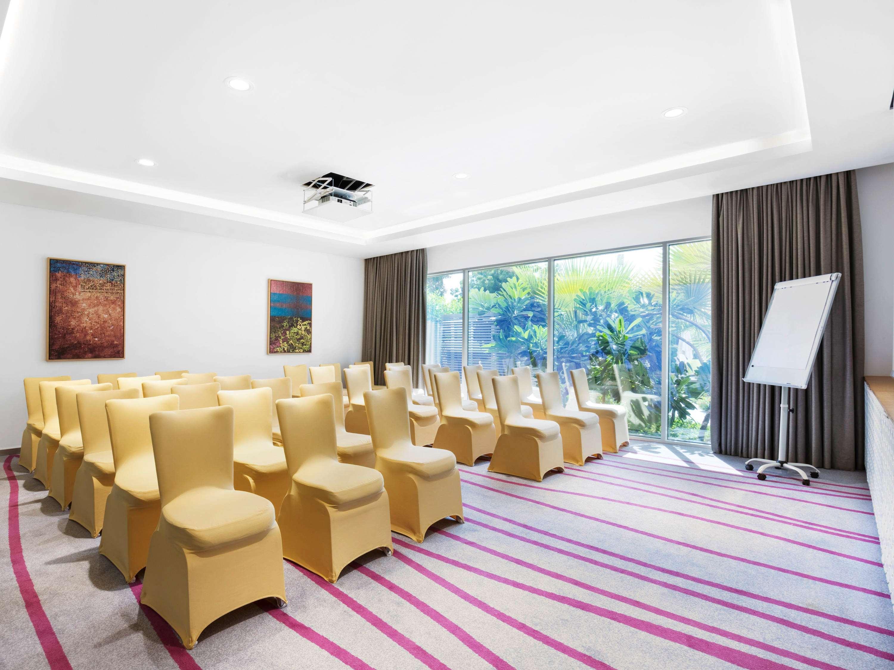 Mercure Suhar Zewnętrze zdjęcie
