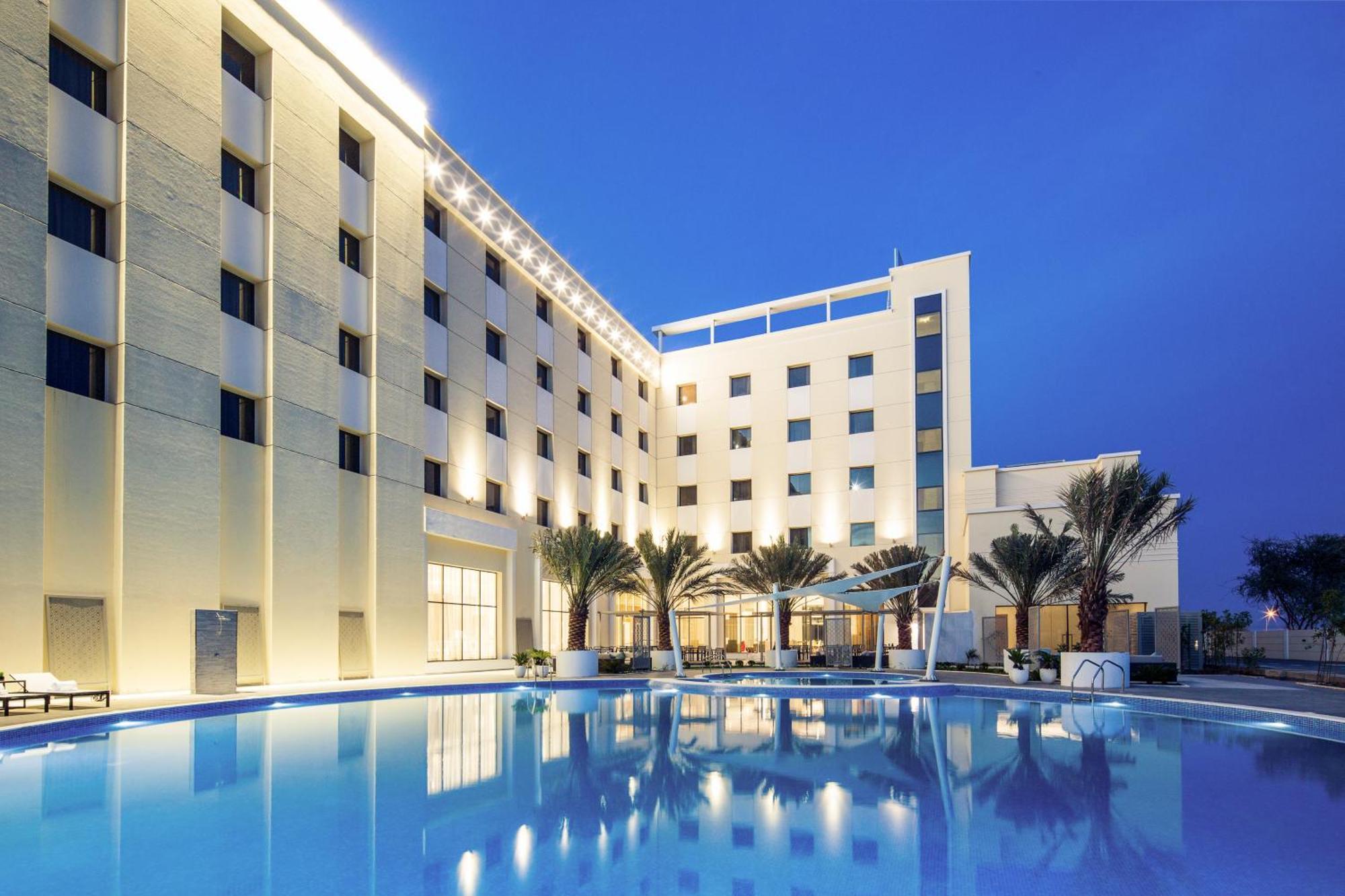 Mercure Suhar Zewnętrze zdjęcie